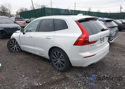 2020 Volvo Xc60 T5 Inscription z USA, uszkodzony, nr VIN YV4102RL9L1559751